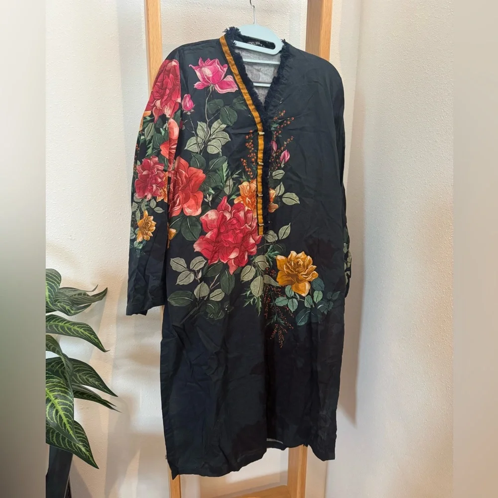 NWOT Limelight Floral Black Tunic Kurti South Asian Indian gold details - Picture 4 of 12